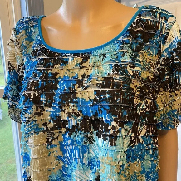 Kim Rogers Womens Top Blouse 3X Short Sleeve Ruffle Tiered Blue Tie Dye Stretch - Picture 5 of 8